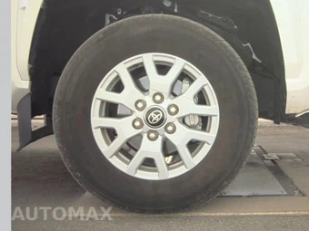 2025 Toyota Tacoma SR5 Crew Cab Medium Bed - miniatura 9