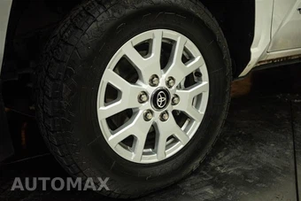 2025 Toyota Tacoma SR5 Crew Cab Medium Bed - miniatura 3