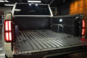 2025 Toyota Tacoma SR5 Crew Cab Medium Bed - miniatura 7