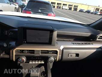 2025 Toyota Tacoma SR5 Crew Cab Medium Bed - miniatura 17