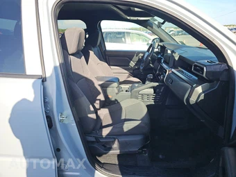 2025 Toyota Tacoma SR5 Crew Cab Medium Bed - miniatura 8