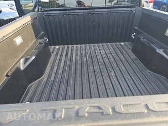 2025 Toyota Tacoma SR5 Crew Cab Medium Bed - miniatura 16