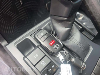 2025 Toyota Tacoma SR5 Crew Cab Medium Bed - miniatura 5