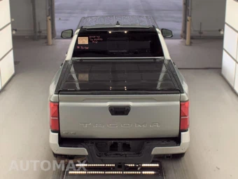 2025 Toyota Tacoma SR5 Crew Cab Medium Bed - miniatura 5