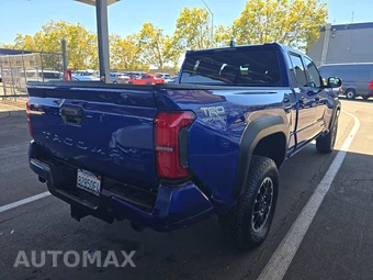 2025 Toyota Tacoma TRD Off-Road Crew Cab Long Bed - miniatura 4