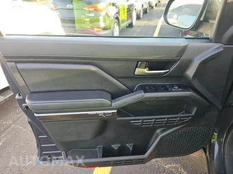 2025 Toyota Tacoma TRD Off-Road Crew Cab Medium Bed - miniatura 9
