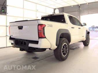 2025 Toyota Tacoma TRD Off-Road Crew Cab Medium Bed - miniatura 4