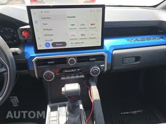 2025 Toyota Tacoma TRD Off-Road Crew Cab Medium Bed - miniatura 11