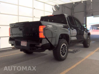 2025 Toyota Tacoma TRD Off-Road Crew Cab Medium Bed - miniatura 4