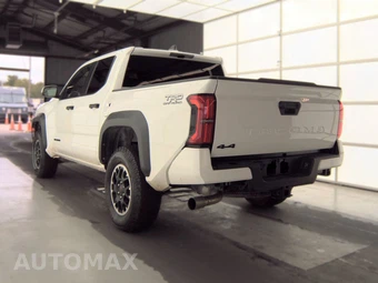 2025 Toyota Tacoma TRD Off-Road Crew Cab Medium Bed - miniatura 6