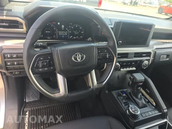 2025 Toyota Tacoma TRD Off-Road Crew Cab Medium Bed - miniatura 6