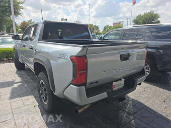 2025 Toyota Tacoma TRD Off-Road Crew Cab Medium Bed - miniatura 2