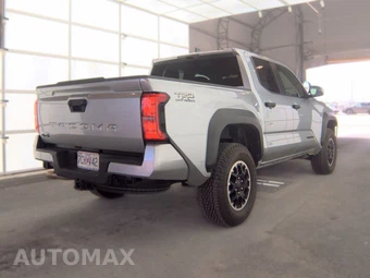 2025 Toyota Tacoma TRD Off-Road Crew Cab Medium Bed - miniatura 4