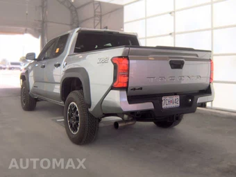 2025 Toyota Tacoma TRD Off-Road Crew Cab Medium Bed - miniatura 6