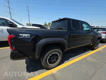 2025 Toyota Tacoma TRD Off-Road Crew Cab Medium Bed - miniatura 4