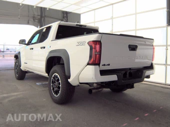 2025 Toyota Tacoma TRD Off-Road Crew Cab Medium Bed - miniatura 6
