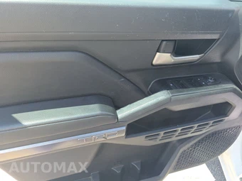 2025 Toyota Tacoma TRD Off-Road Crew Cab Medium Bed - miniatura 9