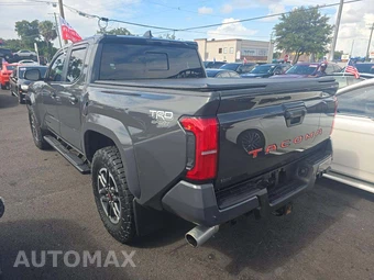 2025 Toyota Tacoma TRD Sport Crew Cab Medium Bed - miniatura 2
