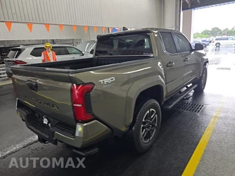 2025 Toyota Tacoma TRD Sport Crew Cab Medium Bed - miniatura 4