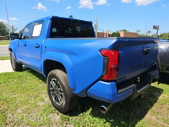 2025 Toyota Tacoma TRD Sport Crew Cab Medium Bed - miniatura 2