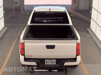 2025 Toyota Tacoma TRD Sport Crew Cab Medium Bed - miniatura 6