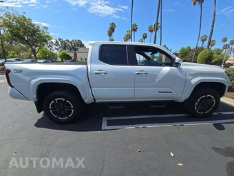 2025 Toyota Tacoma TRD Sport Crew Cab Medium Bed - miniatura 4
