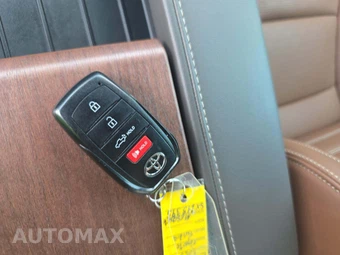 2025 Toyota Tundra 1794 Edition Crew Cab Short Bed - miniatura 5