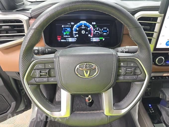 2025 Toyota Tundra i-FORCE MAX 1794 Edition Crew Cab Medium Bed - miniatura 10
