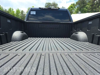 2025 Toyota Tundra i-FORCE MAX Platinum Crew Cab Short Bed - miniatura 16
