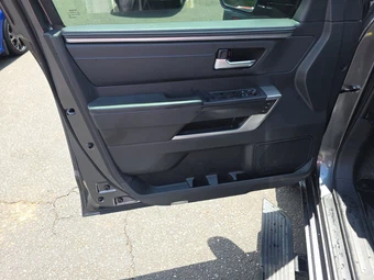 2025 Toyota Tundra i-FORCE MAX Platinum Crew Cab Short Bed - miniatura 9