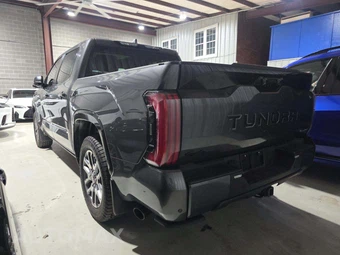 2025 Toyota Tundra i-FORCE MAX Platinum Crew Cab Short Bed - miniatura 2