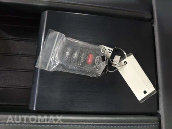 2025 Toyota Tundra i-FORCE MAX Platinum Crew Cab Short Bed - miniatura 8