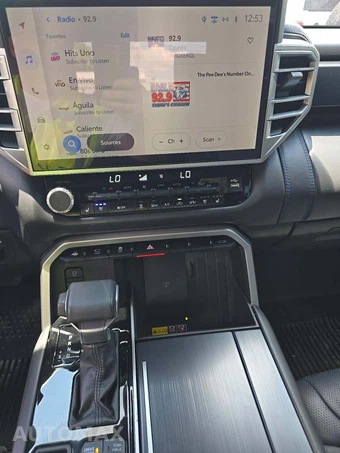 2025 Toyota Tundra i-FORCE MAX Platinum Crew Cab Short Bed - miniatura 10