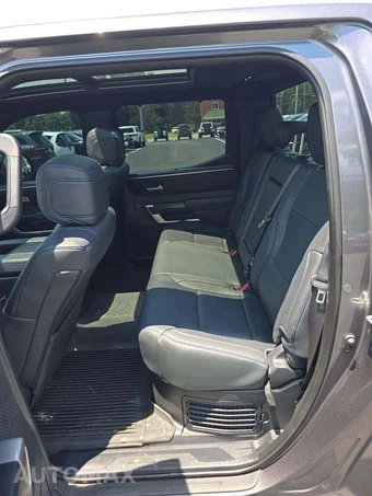 2025 Toyota Tundra i-FORCE MAX Platinum Crew Cab Short Bed - miniatura 13