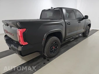 2025 Toyota Tundra i-FORCE MAX TRD Pro Crew Cab Short Bed - miniatura 4