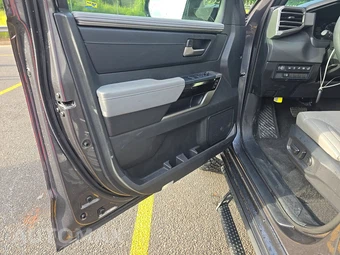 2025 Toyota Tundra Limited Crew Cab Short Bed - miniatura 9