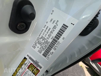 2025 Toyota Tundra Platinum Crew Cab Short Bed - miniatura 14