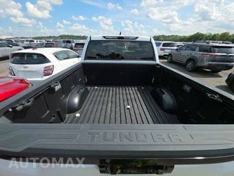 2025 Toyota Tundra Platinum Crew Cab Short Bed - miniatura 16