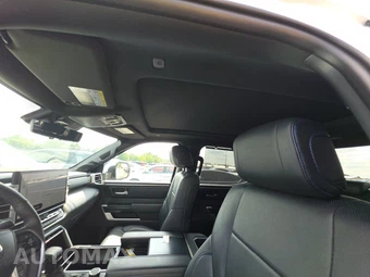 2025 Toyota Tundra Platinum Crew Cab Short Bed - miniatura 18