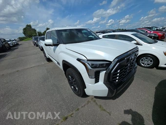 2025 Toyota Tundra Platinum Crew Cab Short Bed - miniatura 3