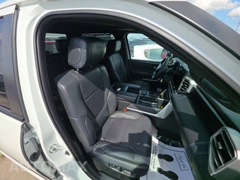2025 Toyota Tundra Platinum Crew Cab Short Bed - miniatura 8