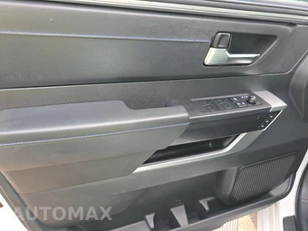 2025 Toyota Tundra Platinum Crew Cab Short Bed - miniatura 9