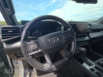 2025 Toyota Tundra SR Crew Cab Short Bed - miniatura 10