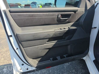 2025 Toyota Tundra SR Crew Cab Short Bed - miniatura 9
