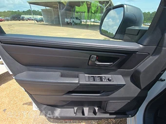 2025 Toyota Tundra SR Crew Cab Short Bed - miniatura 9