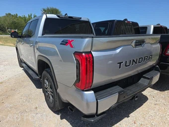2025 Toyota Tundra SR5 Crew Cab Short Bed - miniatura 6