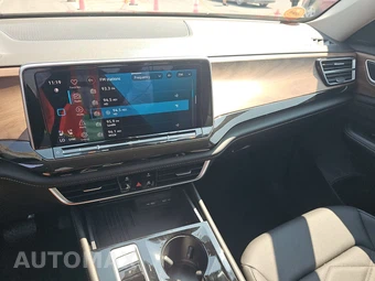 2025 Volkswagen Atlas 2.0T SE w/Technology - miniatura 17