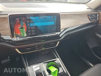 2025 Volkswagen Atlas 2.0T SE w/Technology - miniatura 17