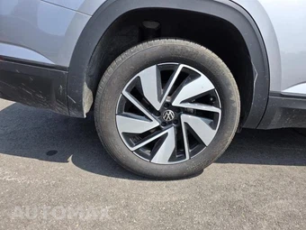 2025 Volkswagen Atlas 2.0T SE w/Technology - miniatura 17
