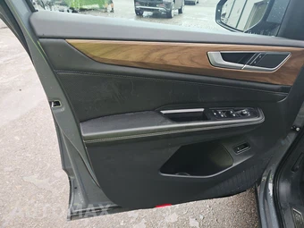 2025 Volkswagen Atlas 2.0T SE w/Technology - miniatura 9